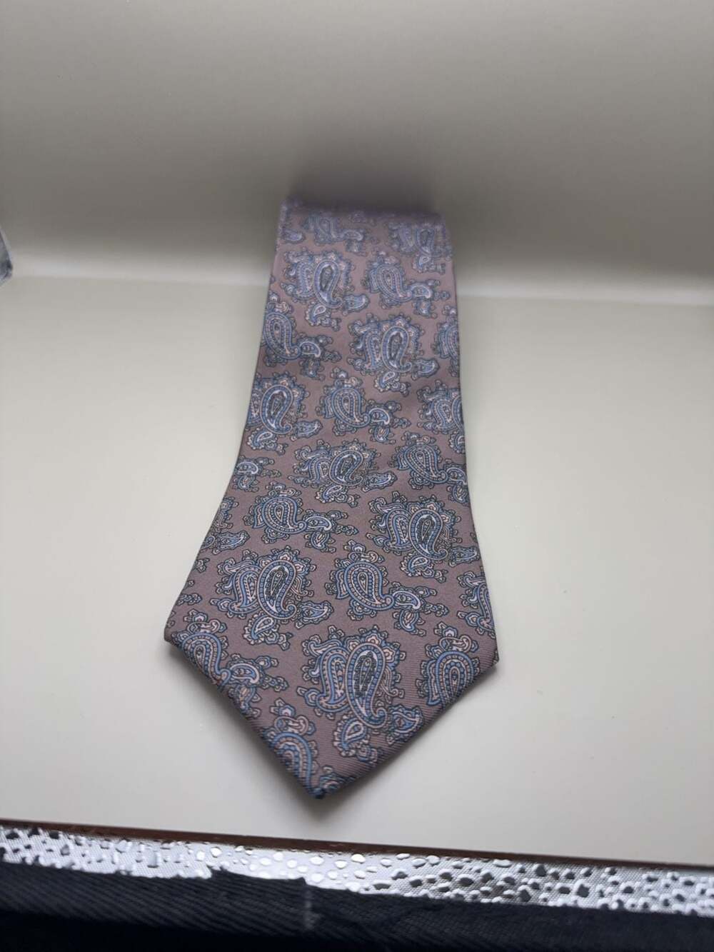 Johnny Carson 100% Italian Silk Paisley Necktie